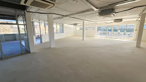 Glenfair Boulevard, Cnr Lynnwood Road and Daventry Street, Lynnwood Manor 251m² Office Space Available To Let  (19)